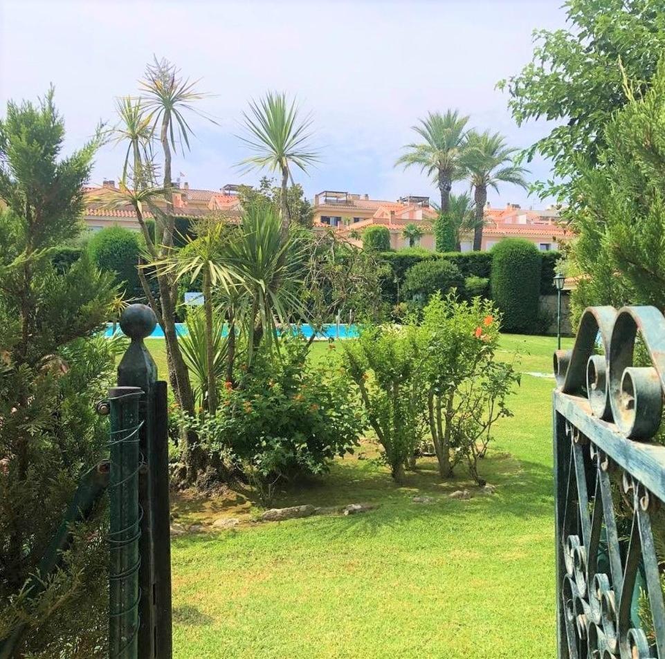 Apartamento En Platja Sant Pol S'Agaro Con Pisicina Y Jardin Sant Feliu de Guíxols Luaran gambar